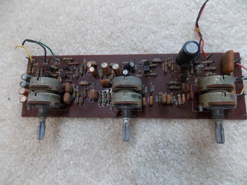 Marantz 2220b Stereo Receiver tone board untested. Parts only.