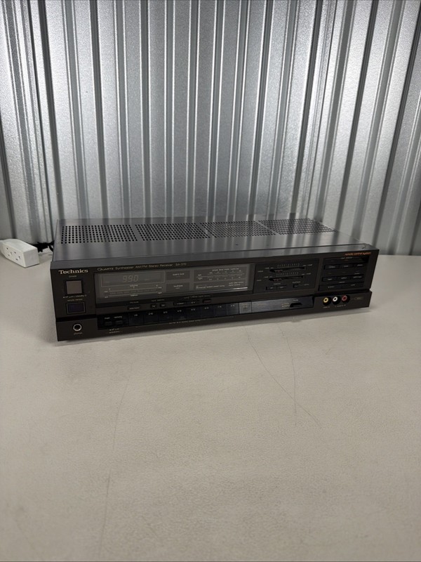 Technics Quarts Synthesizer AM FM Stereo Receiver SA-370 No Remote – Works!