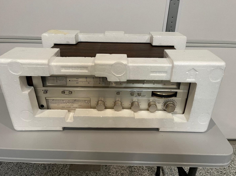 Marantz SR2000 Stereo Receiver | Original Owner | Made in Japan Early 1980's gallery