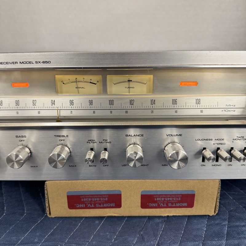 PIONEER SX-650 VINTAGE AM/FM STEREO RECEIVER - SERVICED - CLEANED - TESTED gallery
