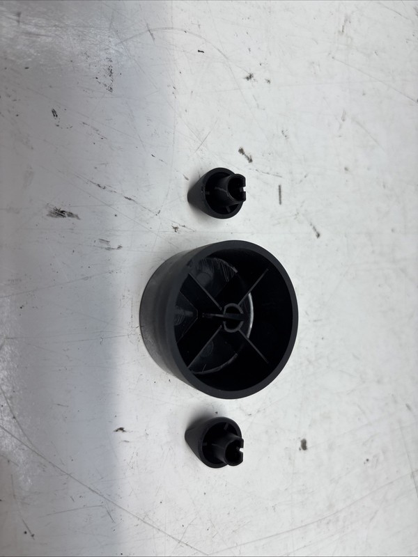 1 Yamaha HTR-5635 Knobs gallery