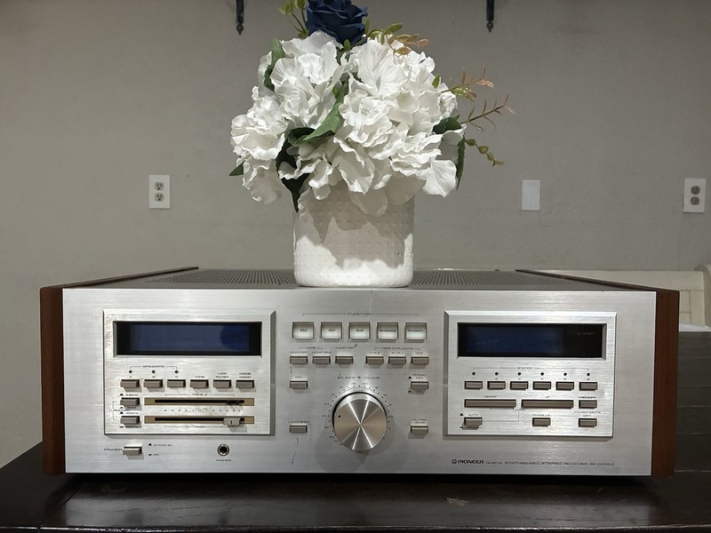 Vintage Pioneer SX-D7000 Stereo Amplifier – All Original – Works Great 1980