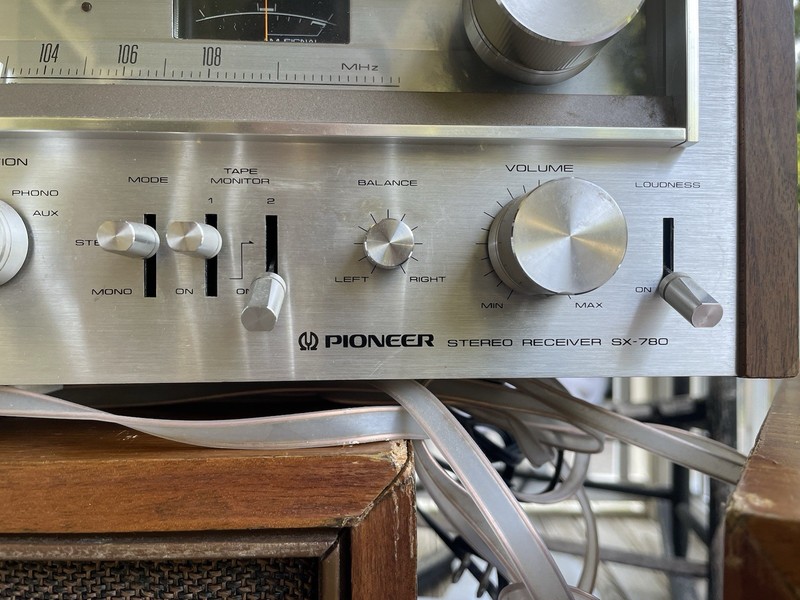 Pioneer Stereo Receiver AM/FM Tuner Analog Controls Classic Design gallery