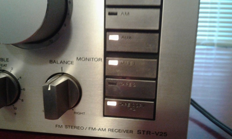 SONY STR-V25 AM FM FM STEREO RECEIVER .Beautiful gallery