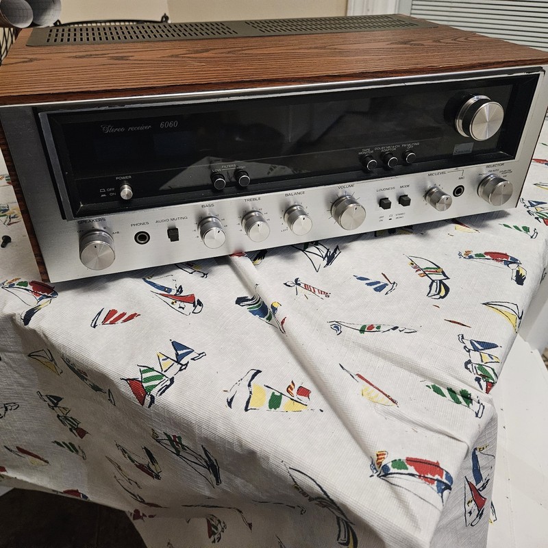 Sansui AM/FM Stereo Receiver – 6060