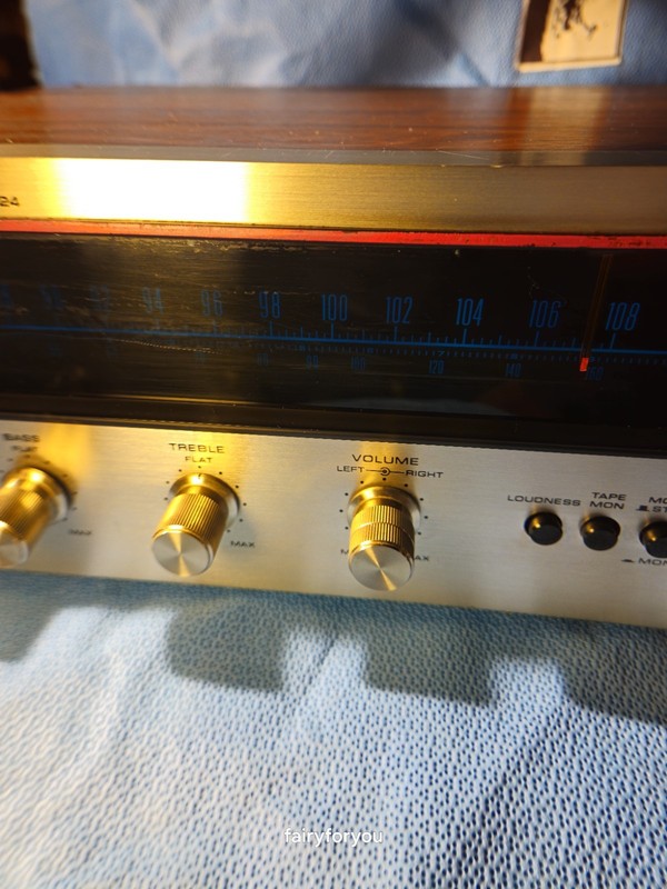 Vintage Pioneer SX-424 Stereo Receiver, Analog Sound, FM and MW (AM) and Phono. gallery