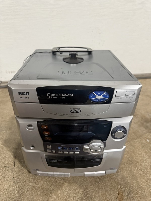 RCA RS1286B 5-CD Stereo System w/ Dual Cassette Tuner + RS1286 Speakers