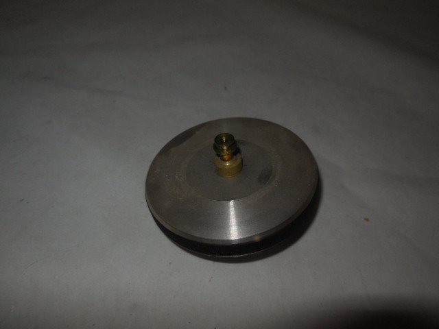 One Marantz 2215B Gyro Wheel gallery