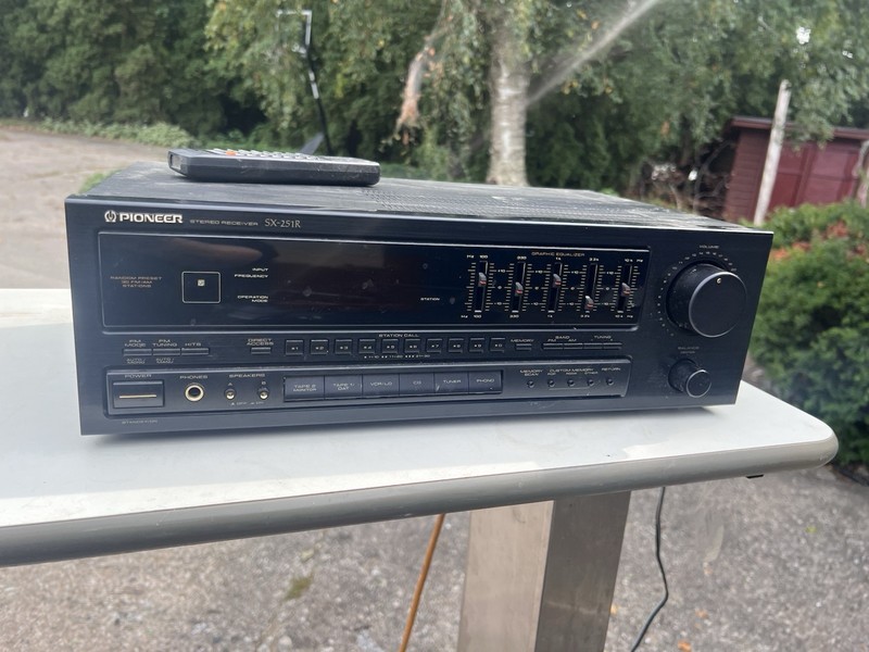 Vintage Pioneer SX-251R Stereo Receiver Audiophile Tested & Works gallery