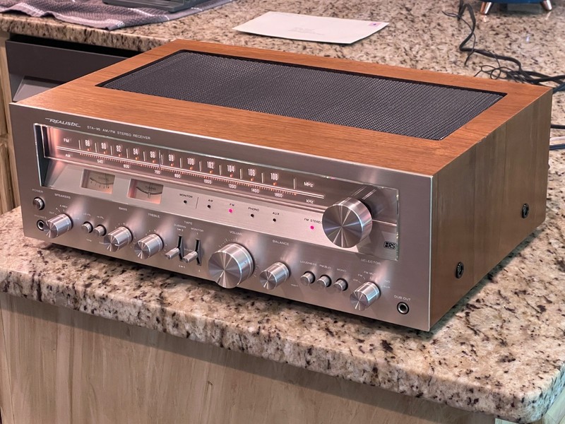 Vintage Realistic STA-95 Stereo Receiver - Cleaned-Tested-New lighting-Nice gallery