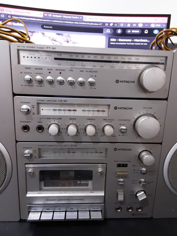 Hitachi Speaker System & AM-FM Stereo Tuner & Stereo Amplifier D-M1 FT-M1 HA-M1 gallery