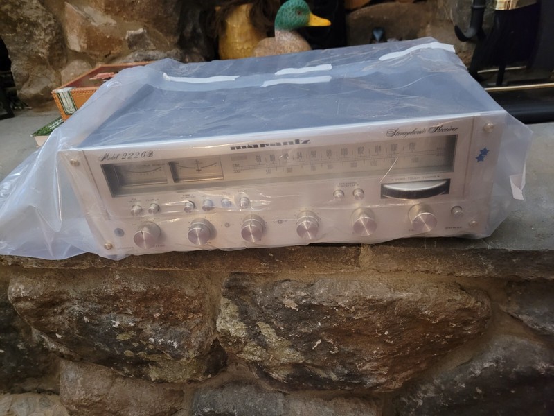 MINT, MARANTZ 2226B VINTAGE AM/FM STEREO RECEIVER, TESTED FREE SHIPPING!!!