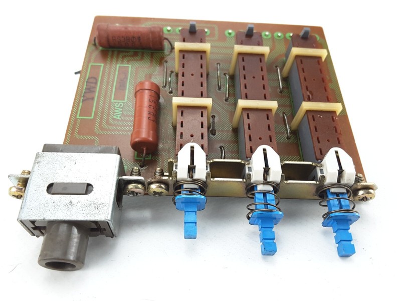 PIONEER SX-1250 RECEIVER PARTS: SPEAKERS SWITCH ASSY AWS-095 gallery