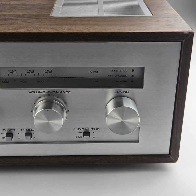 Yamaha CR-820 Natural Sound Stereo Receiver - Vintage Wood Case - Tested Working gallery