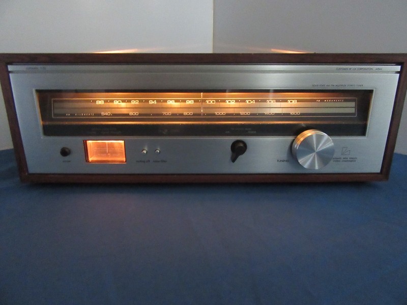 Very Rare Vintage Luxman T33 AM/FM Tuner 1977 Walnut Japan