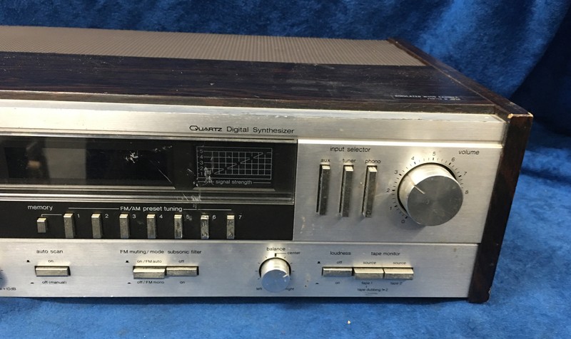 VINTAGE TECHNICS FM/AM STEREO RECEIVER SA-225, QUARTZ DIGITAL SYNTHESIZER gallery