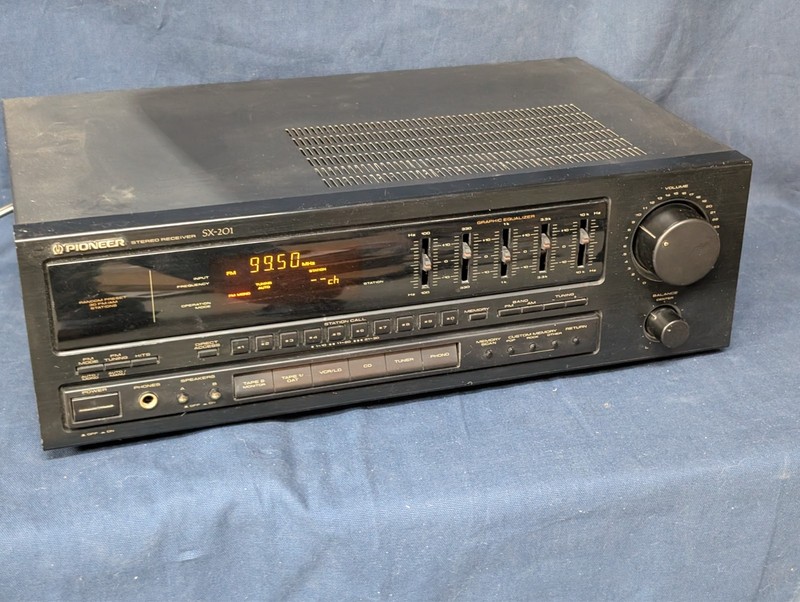 Pioneer SX-201 Stereo Receiver/Graphic Equalizer AM/FM Tested & Working - Video gallery