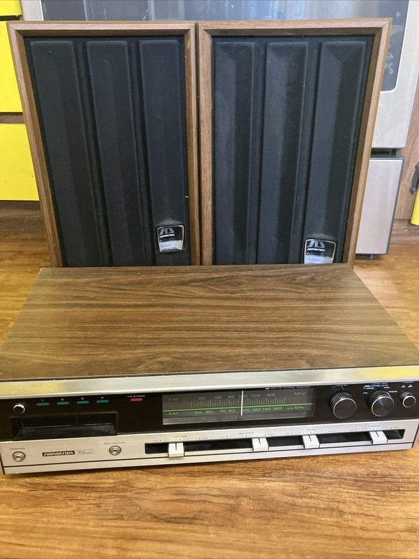 Vintage Sound Design Classic 4479-7 Am -fm 8 Track Stereo Receiver With Speakers