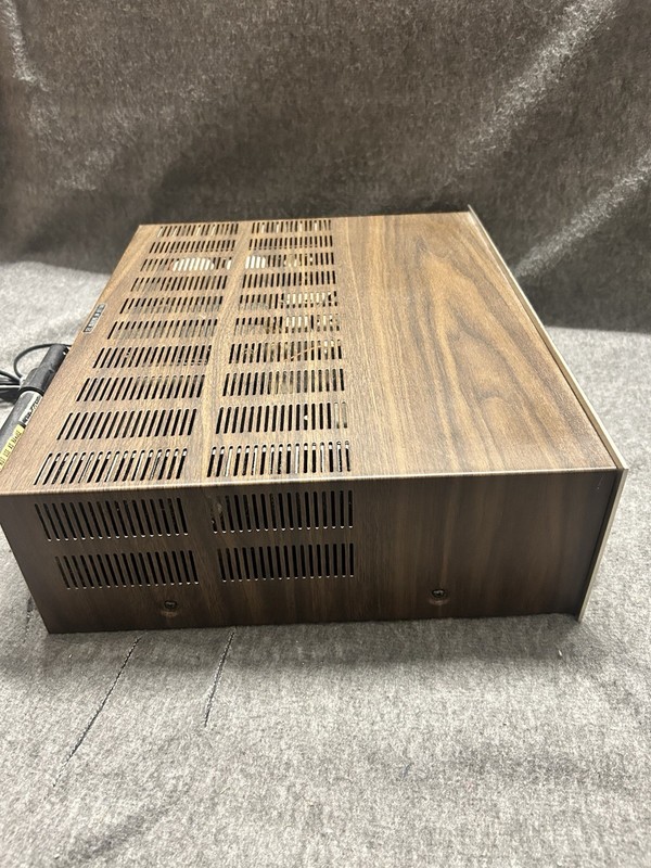 Vintage MARANTZ Model 2270 Serial#4076 Stereophonic Receiver Japan gallery