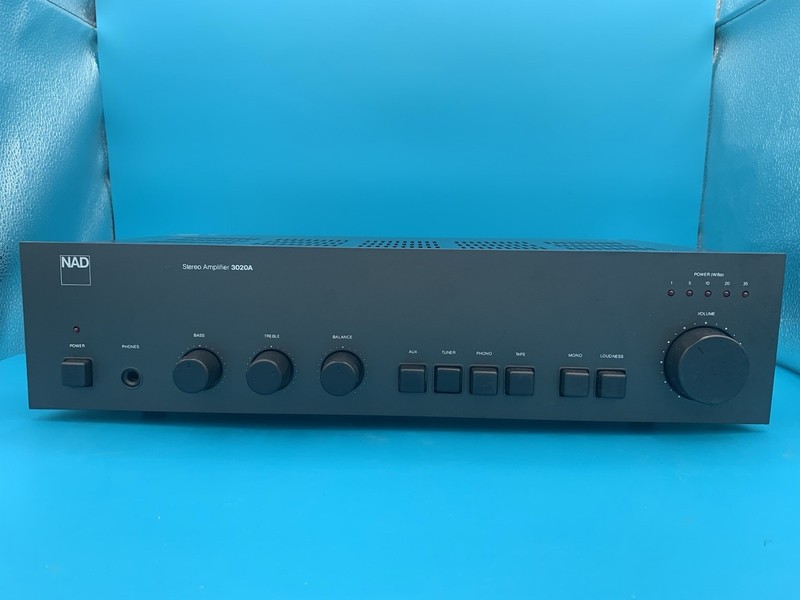 NAD 3020A Stereo Amplifier & 4125 Stereo Tuner Combo 80s Vintage Stereo Hi-Fi gallery