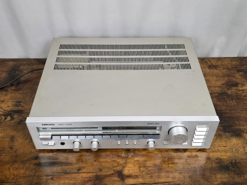 Vtg NIKKO NR-700 QUARTZ LOCK AM/FM 4 Channel Stereo Receiver - MADE IN JAPAN! gallery