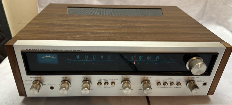 Pioneer SX-626 Stereo AM/FM Receiver (RECEIVER ONLY) USED/WORKS
