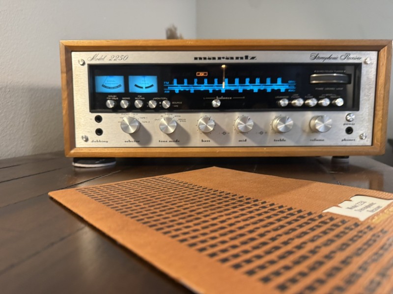 Vintage Marantz Model 2250 Receiver – Fully Working – Original Manual Included