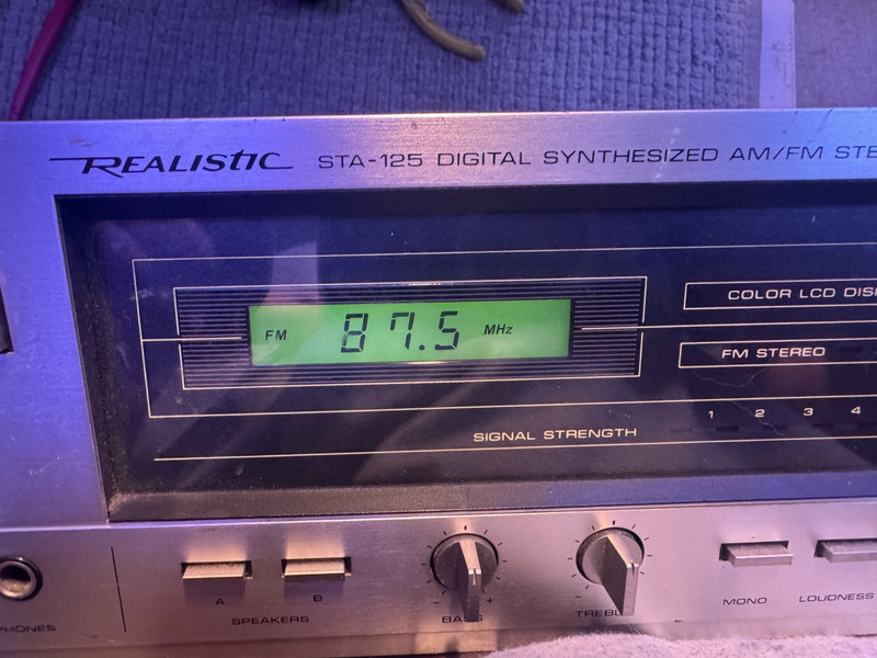 Indicator lamp for REALISTIC STA-125 Digital Synthesized AM/FM Stereo Receiver gallery