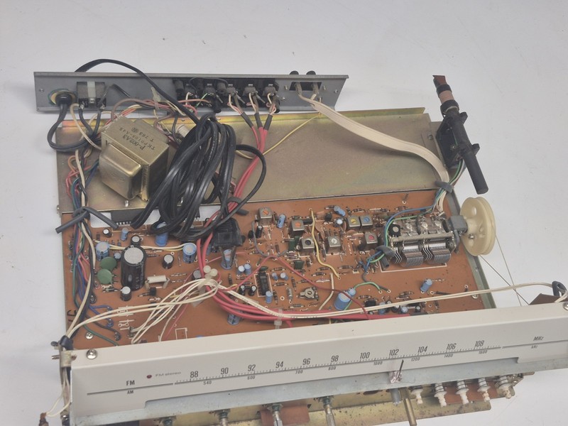 Sharp SA-120 Vintage Stereo Receiver Main Board gallery