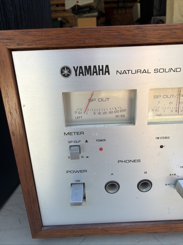 Vintage Yamaha CR-1020 AM/FM Natural Sound Stereo Receiver - Working gallery
