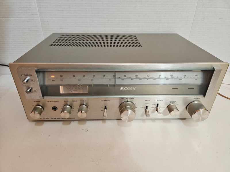 Sony STR‑212 Vintage AM/FM Stereo Receiver – Phono/Tape – Tested – READ gallery