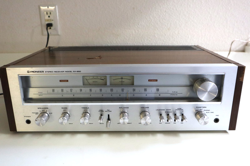 Vintage Pioneer SX-650 Vintage AM/FM Stereo Receiver - Tested Works gallery