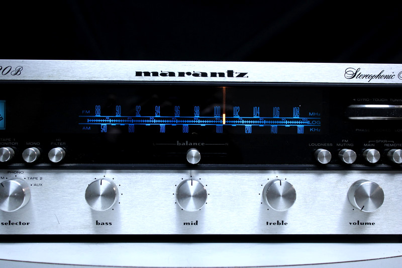 Vintage Marantz 2220B AM/FM-Stereo Receiver