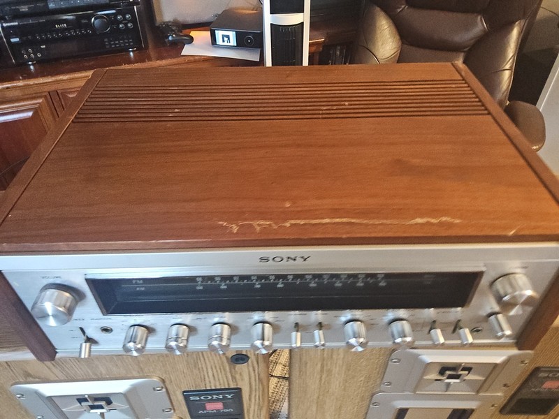 Vtg Sony STR-7065 AM/FM Silver Faced Stereo Receiver gallery