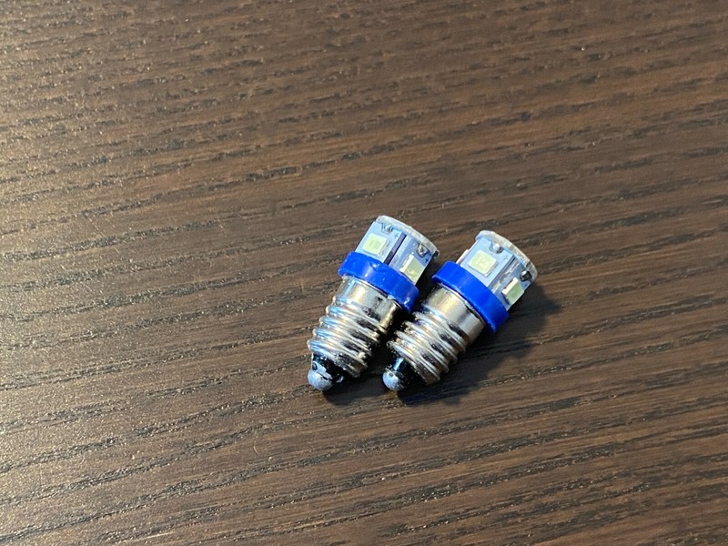 2 New Cool Blue Screw Base LED Lamp Light Bulbs 6v 6.3v 8v replace #40 #46 E10