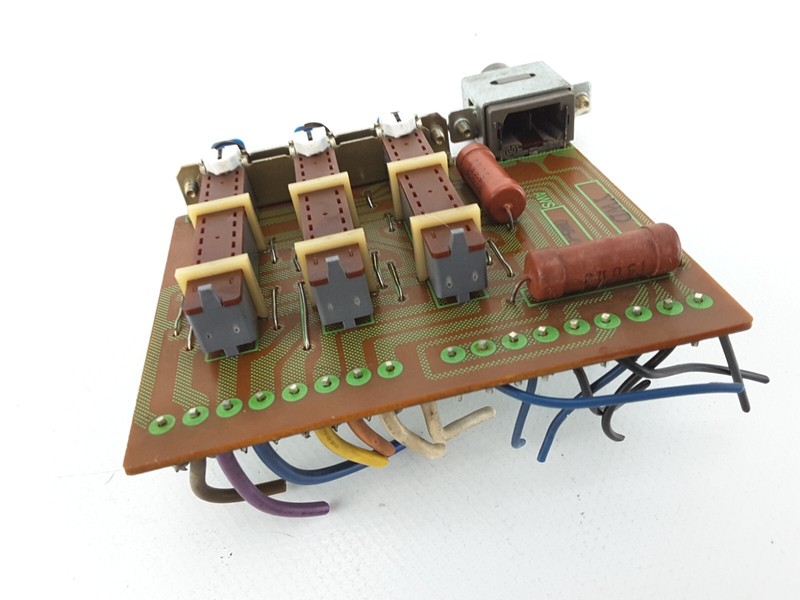 PIONEER SX-1250 RECEIVER PARTS: SPEAKERS SWITCH ASSY AWS-095 gallery