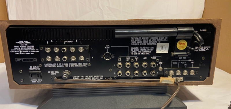 Realistic STA-100 22 Watt Stereo Receiver 31-2089 - Play Tested gallery