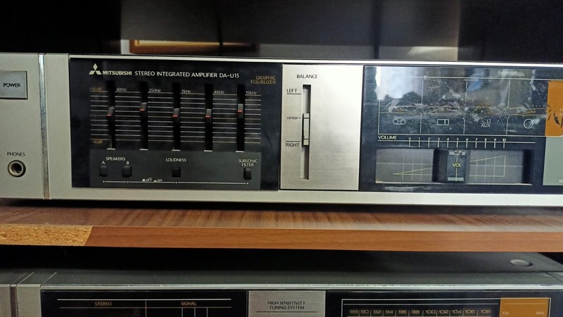 RARE Vintage Mitsubishi 1990 Stereo Hifi DA-U15 gallery