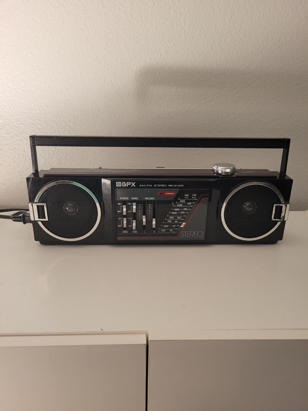 Vintage GPX A275 AM/FM Stereo Reciever Radio Mini Works But Can't Find Stations