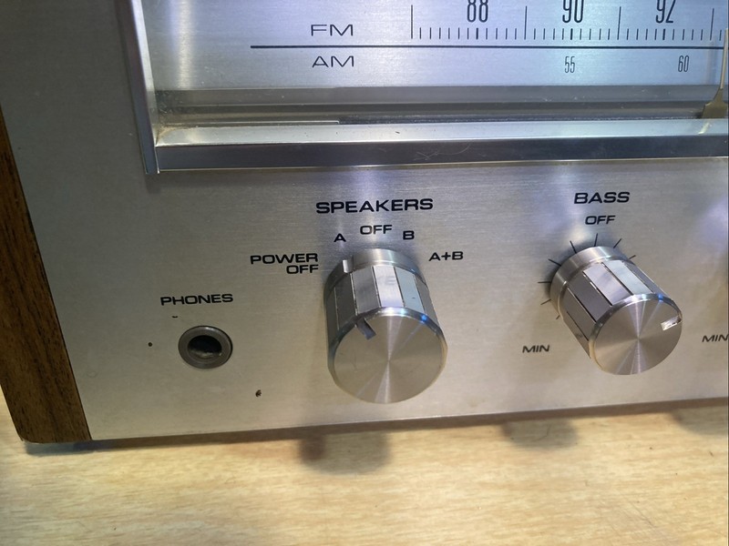Vintage 1977 Pioneer SX-650 Receiver. Sounds Incredible But All Lights Out. gallery