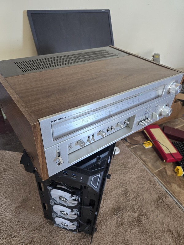 TOSHIBA Vintage Stereo Receiver Model SA-775 gallery