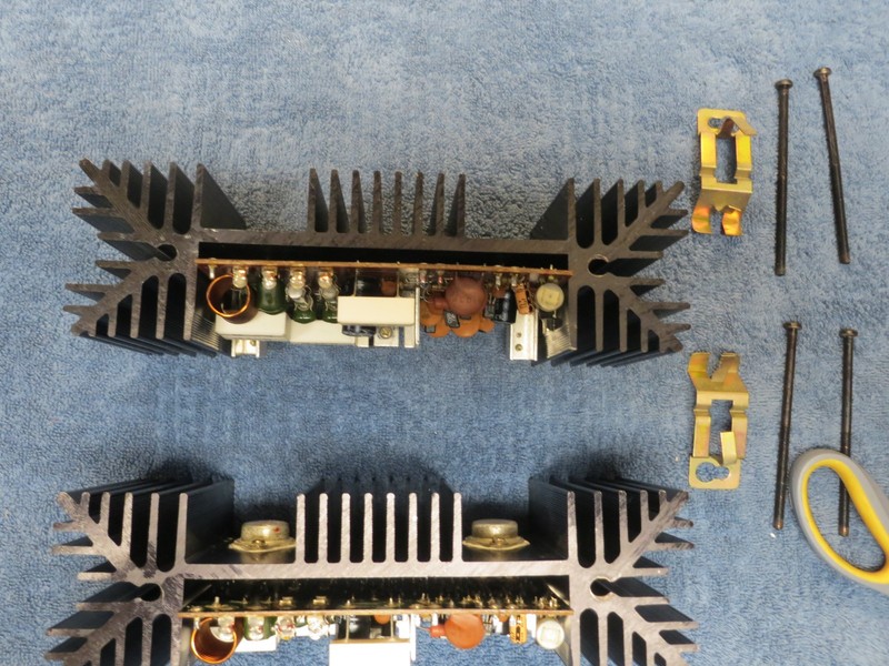 YAMAHA CR2020 STEREO RECEIVER MAIN CIRCUIT BOARD HEAT SINK & HARDWARE # NA06888 gallery