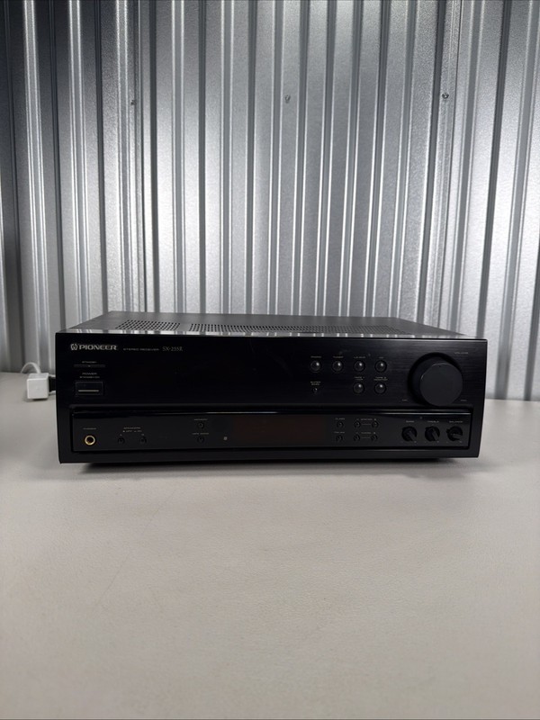 Vintage Pioneer SX-255R Stereo Receiver FM/AM - Working! gallery