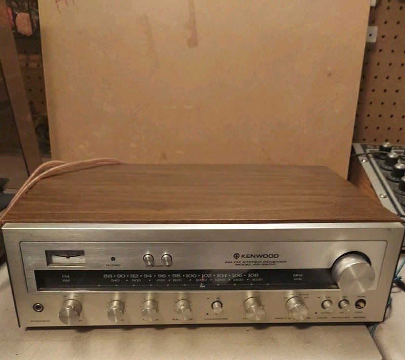 Vintage Kenwood AM/FM Stereo Receiver Model KR-2600