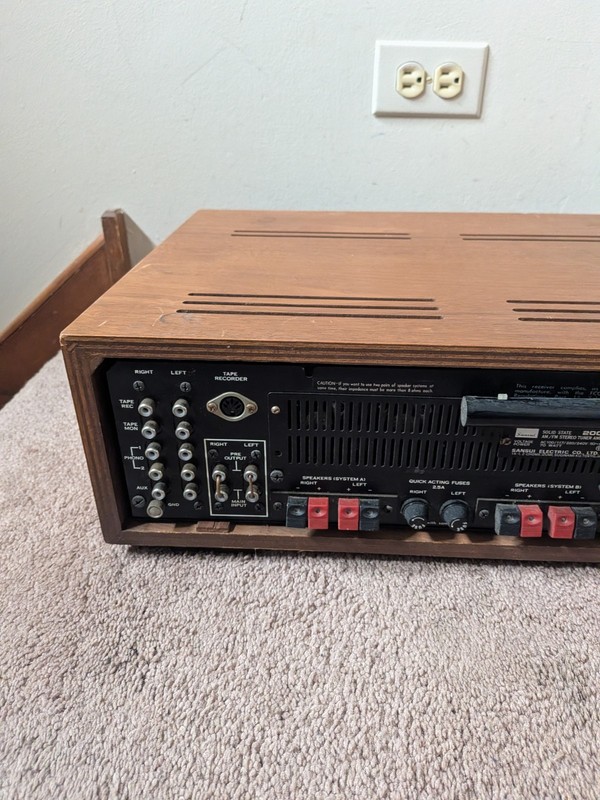 Sansui 2000X Vintage Stereo Receiver Works With Antenna gallery