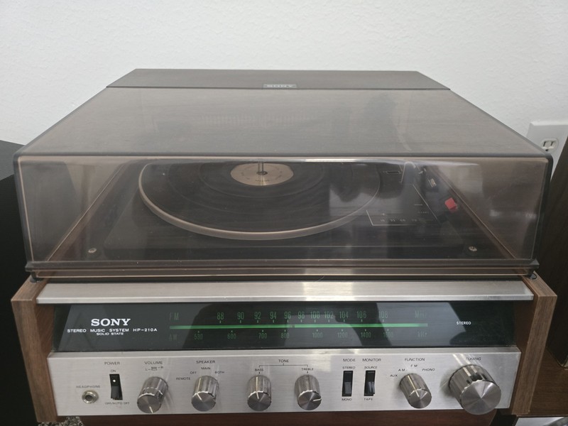 Vintage Sony HP-210 Stereo Music System FM AM Receiver Turntable Main Unit