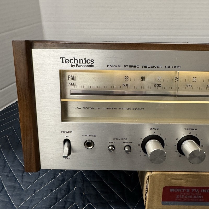 TECHNICS SA-300 VINTAGE AM/FM STEREO RECEIVER - SERVICED - CLEANED - TESTED gallery