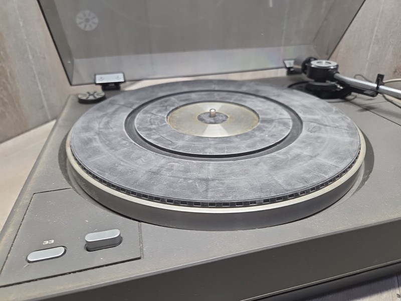 Vintage MT-6210 FISHER STEREO TURNTABLE MG-35V Cartridge Record Player (Has Dama gallery