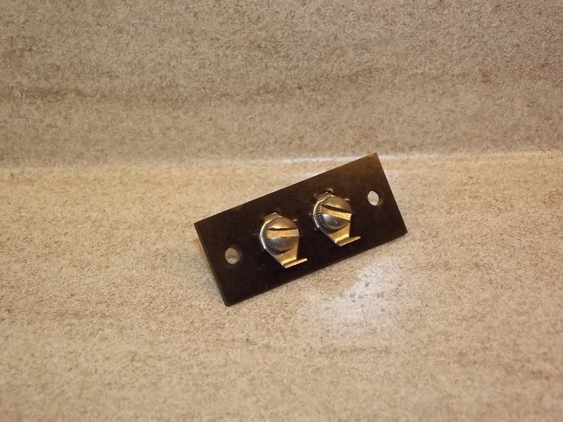 Kenwood TK-140X Stereo Receiver Original Speaker Connector Part