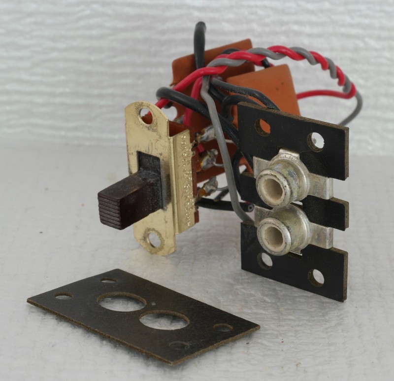 Fisher 390 Receiver Part : Phono RCA Pin Jack Terminal 2P and Slide Switch gallery